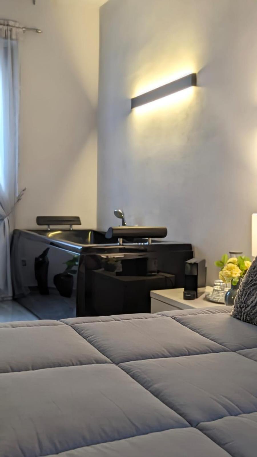 La Via Del Sale Accommodations Holidays Домодоссола Экстерьер фото